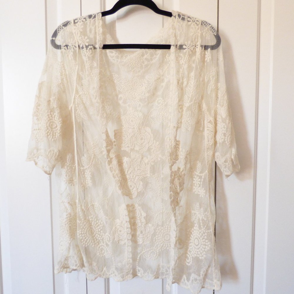 Floral Lace Open Front Top in Cream